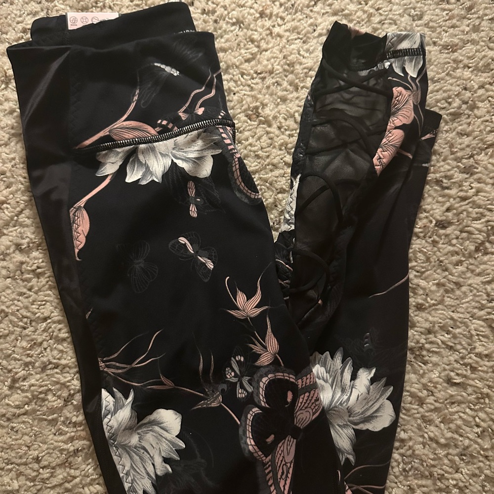 Floral Black Victoria Secret 7/8 Length Leggings